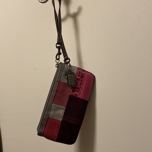 Coach Crossbody Bag with Matching Wristlet - Picture 2 of 7